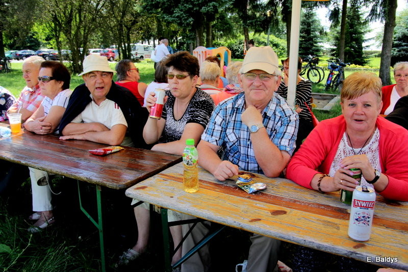 Festyn Seniorów na lotnisku (zdjęcia)