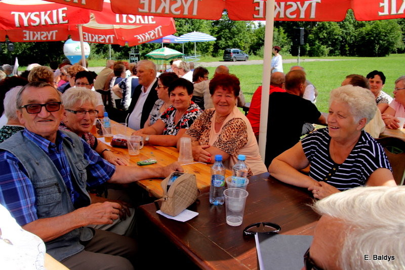 Festyn Seniorów na lotnisku (zdjęcia)