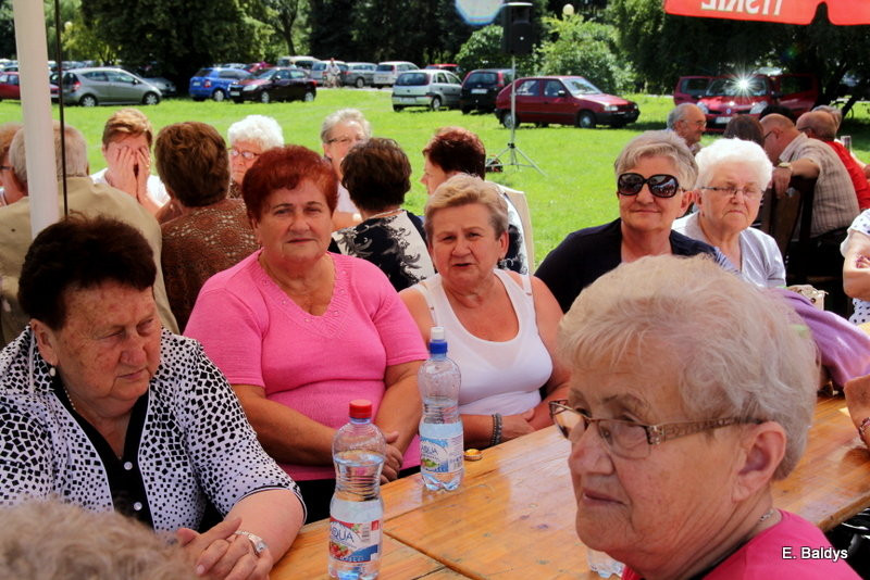 Festyn Seniorów na lotnisku (zdjęcia)
