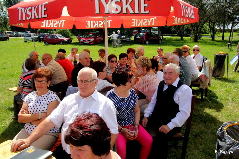 Festyn Seniorów na lotnisku (zdjęcia)