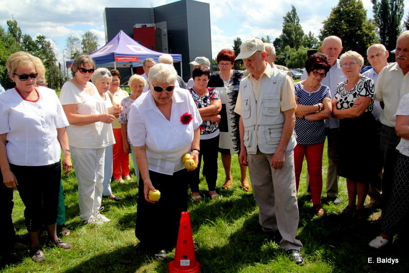 Festyn Seniorów na lotnisku (zdjęcia)