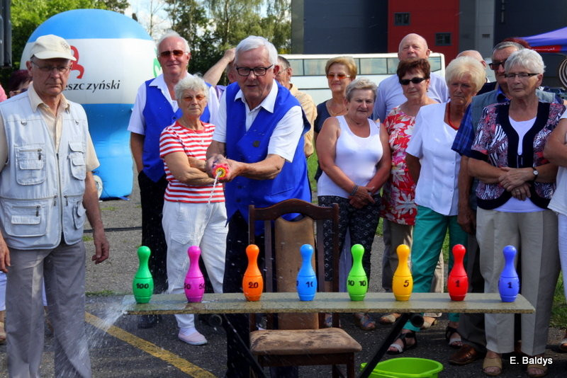 Festyn Seniorów na lotnisku (zdjęcia)