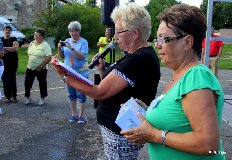 Festyn Seniorów na lotnisku (zdjęcia)