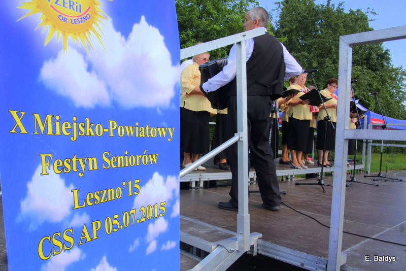 Festyn Seniorów na lotnisku (zdjęcia)