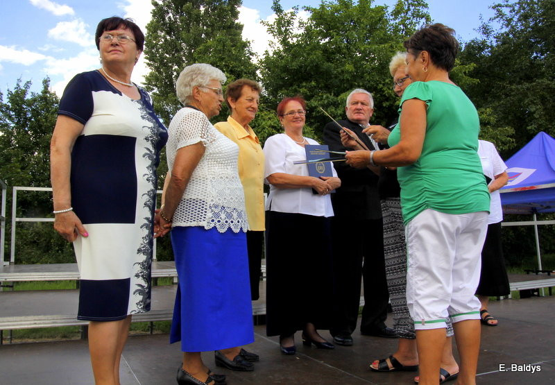 Festyn Seniorów na lotnisku (zdjęcia)