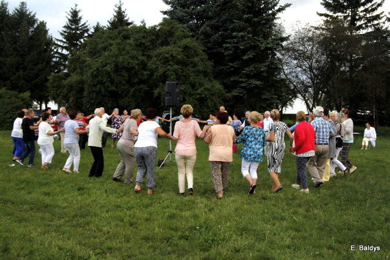 Festyn Seniorów na lotnisku (zdjęcia)