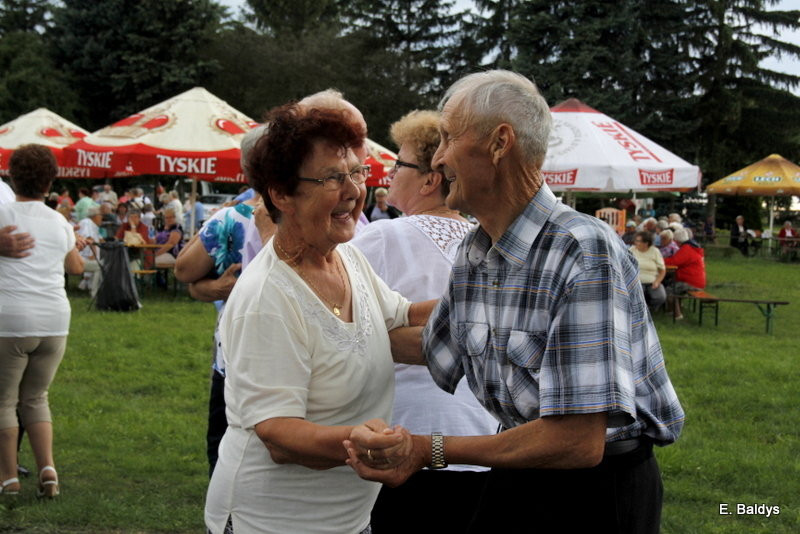 Festyn Seniorów na lotnisku (zdjęcia)