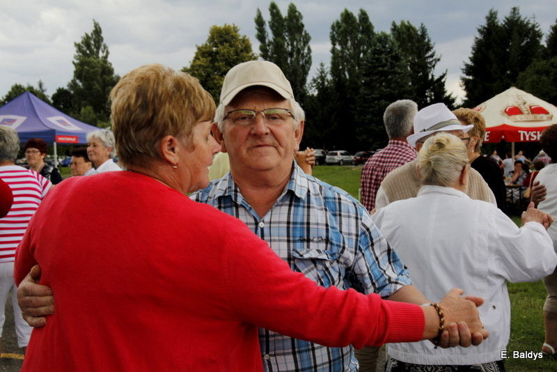 Festyn Seniorów na lotnisku (zdjęcia)