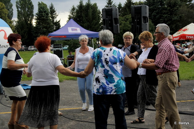 Festyn Seniorów na lotnisku (zdjęcia)