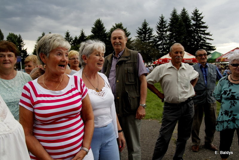 Festyn Seniorów na lotnisku (zdjęcia)