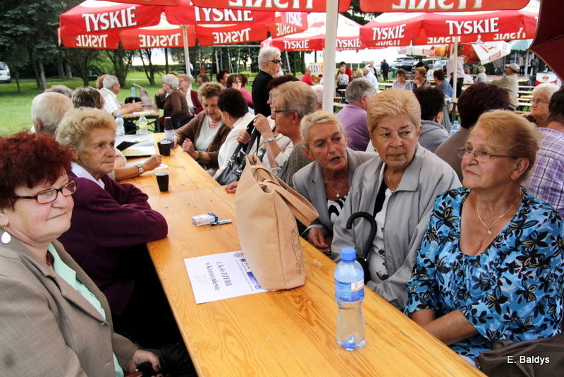 Festyn Seniorów na lotnisku (zdjęcia)