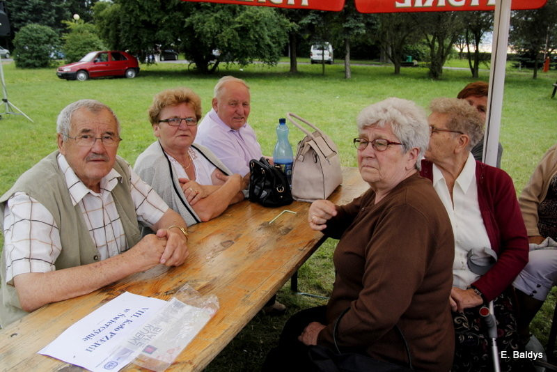 Festyn Seniorów na lotnisku (zdjęcia)