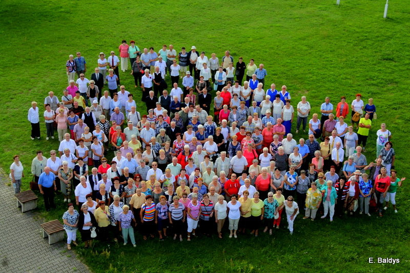 Festyn Seniorów na lotnisku (zdjęcia)