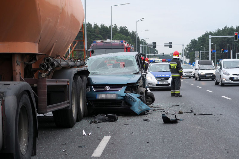 Kraksa na Al. Konstytucji 3 Maja (dźwięk i kilka zdjęć)