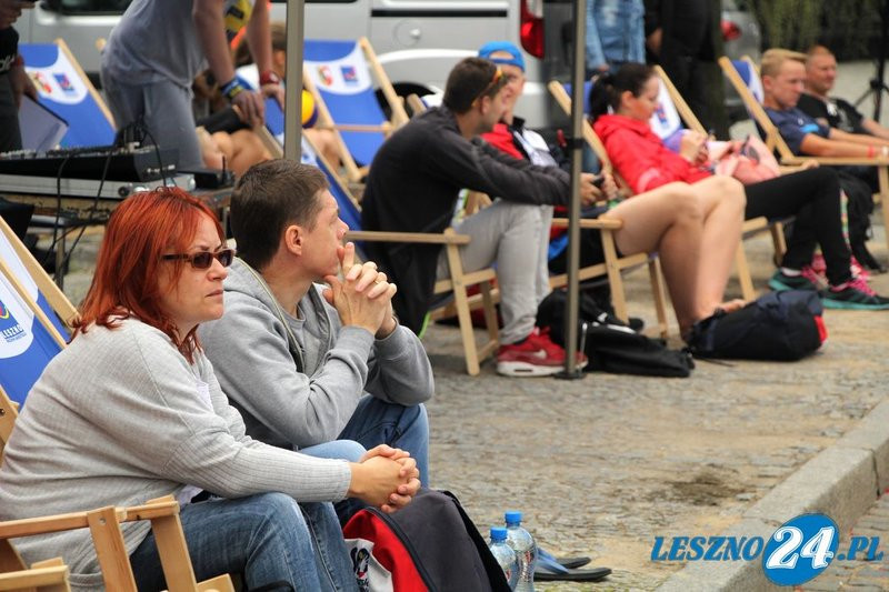Na Rynku trwa turniej w siatkówce plażowej (zdjęcia)