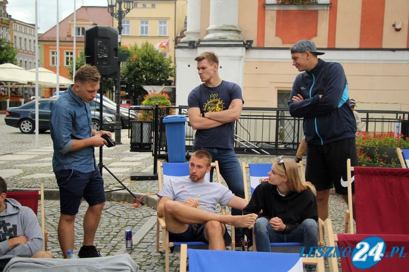 Na Rynku trwa turniej w siatkówce plażowej (zdjęcia)