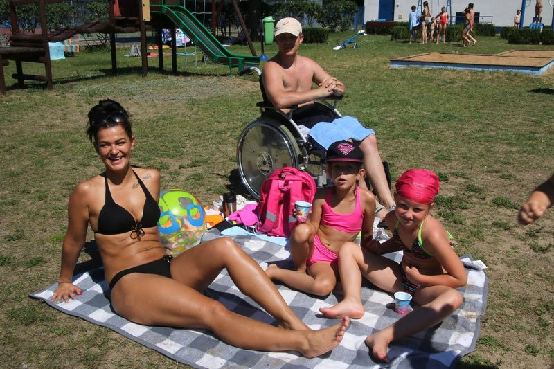 Tłoczno na basenie (zdjęcia)