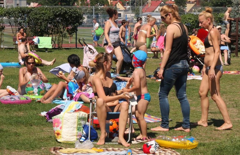 Tłoczno na basenie (zdjęcia)