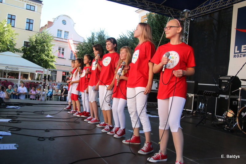 Rynek pełen radości. Z Hiszpanami (dużo zdjęć)