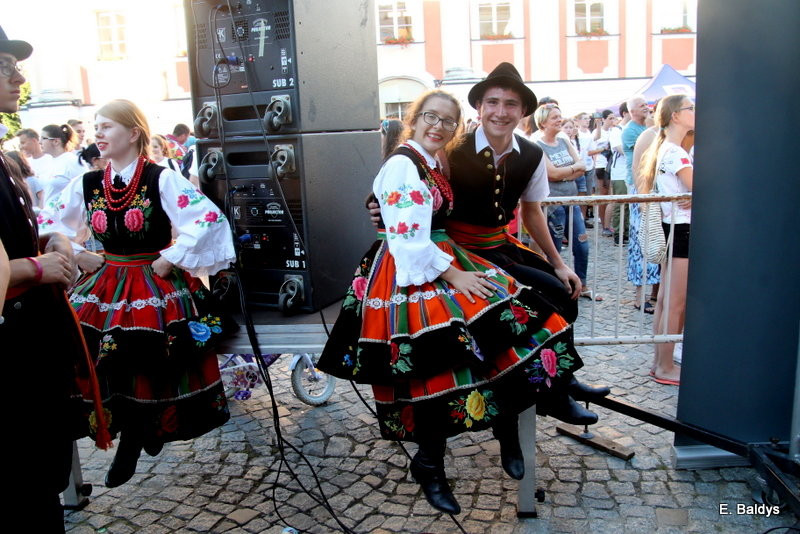 Rynek pełen radości. Z Hiszpanami (dużo zdjęć)