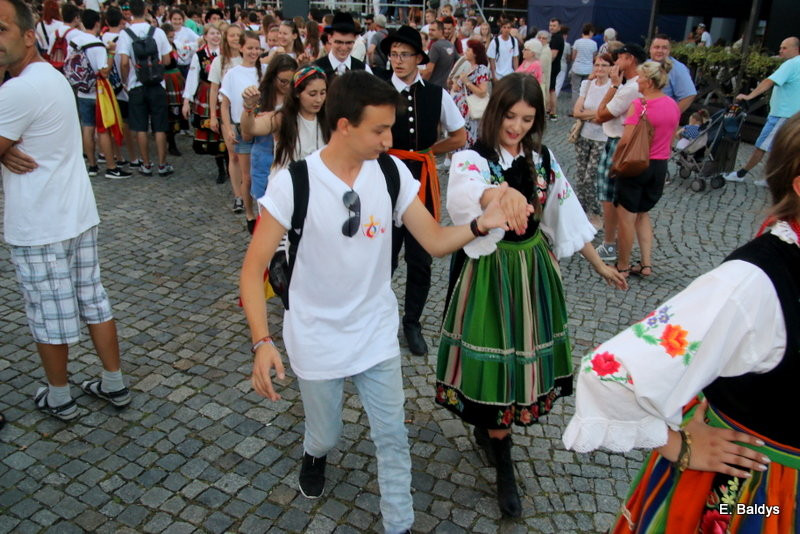 Rynek pełen radości. Z Hiszpanami (dużo zdjęć)