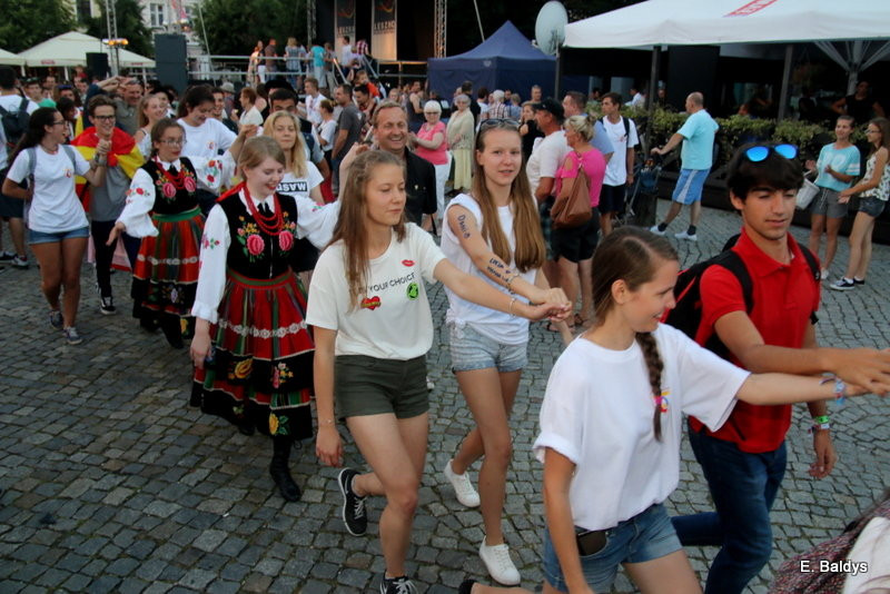 Rynek pełen radości. Z Hiszpanami (dużo zdjęć)