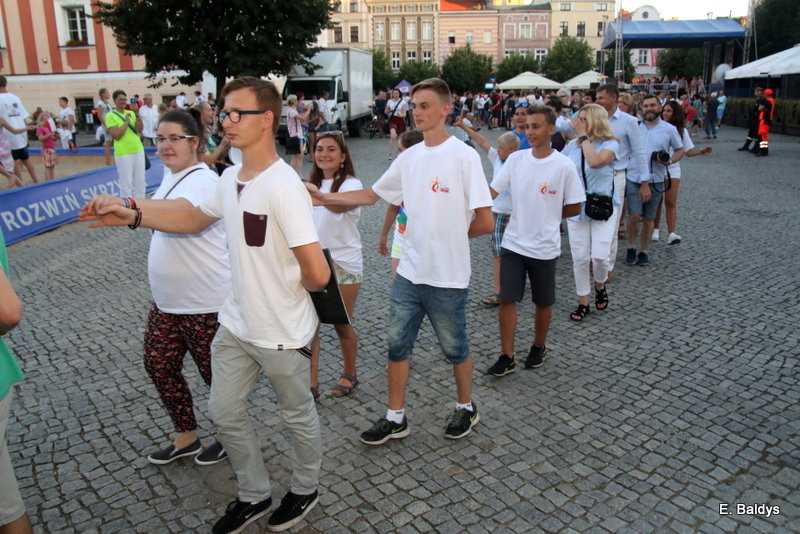 Rynek pełen radości. Z Hiszpanami (dużo zdjęć)