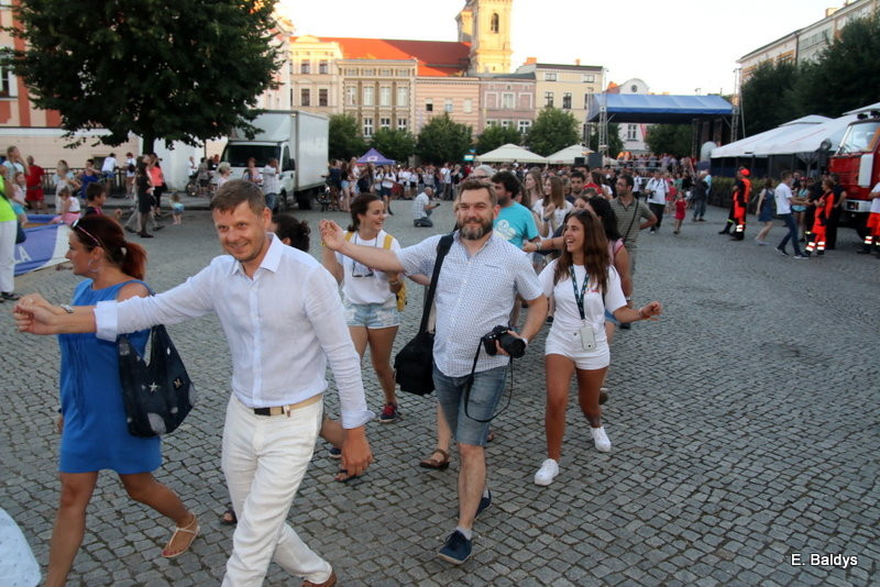 Rynek pełen radości. Z Hiszpanami (dużo zdjęć)