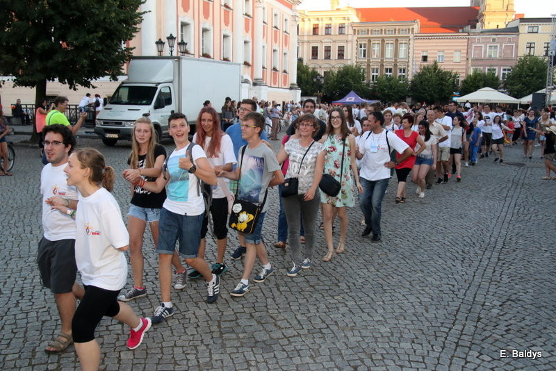 Rynek pełen radości. Z Hiszpanami (dużo zdjęć)