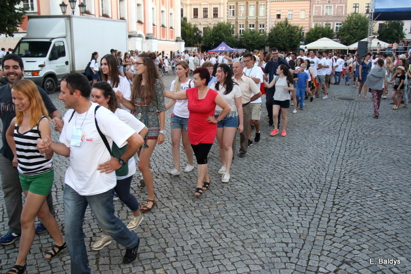 Rynek pełen radości. Z Hiszpanami (dużo zdjęć)
