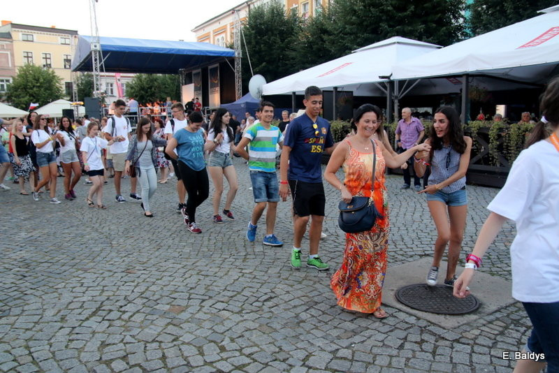 Rynek pełen radości. Z Hiszpanami (dużo zdjęć)