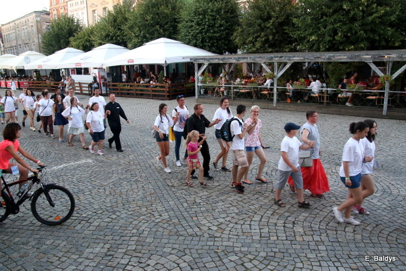 Rynek pełen radości. Z Hiszpanami (dużo zdjęć)