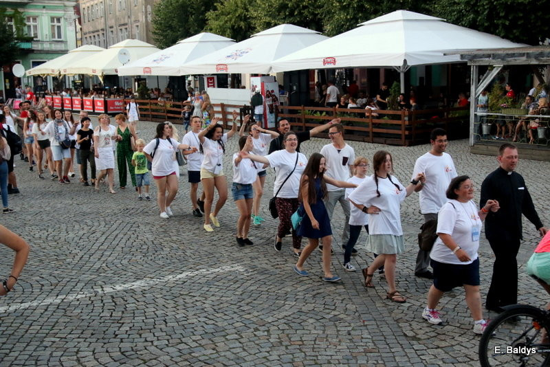 Rynek pełen radości. Z Hiszpanami (dużo zdjęć)
