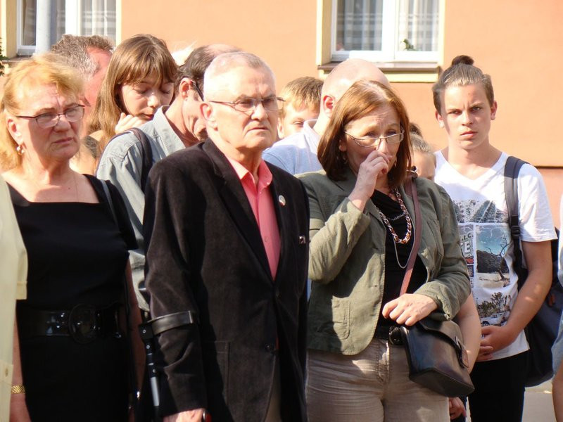 Hołd powstańcom pod trzema pomnikami (zdjęcia)