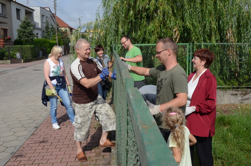 Na placu robi się kolorowo (zdjęcia)