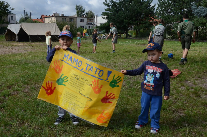 Na placu robi się kolorowo (zdjęcia)