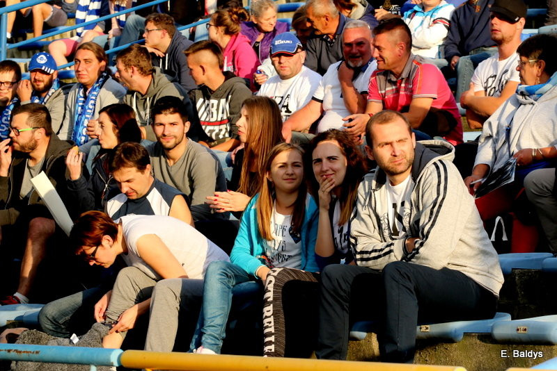 W milczeniu opuszczali Smoczyka (zdjęcia)