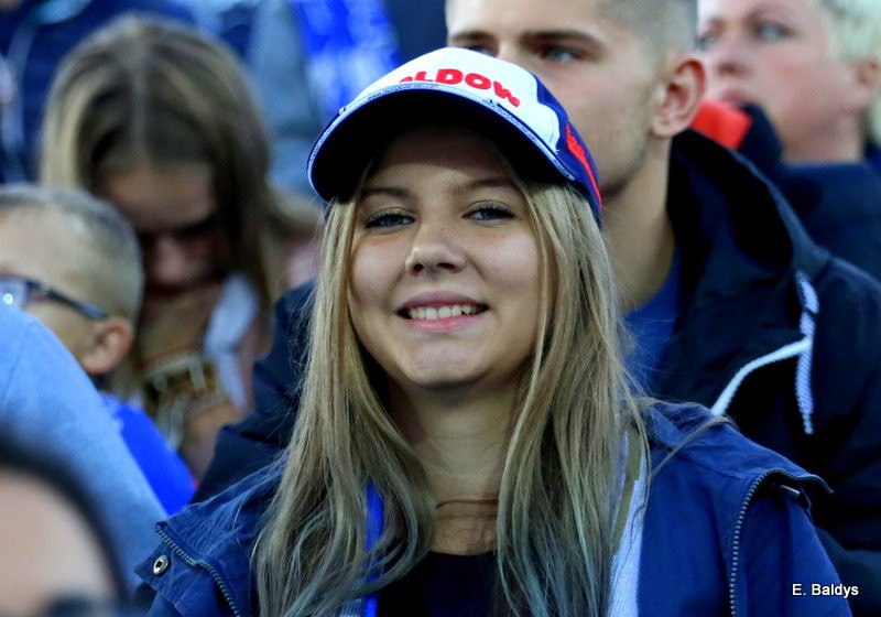 W milczeniu opuszczali Smoczyka (zdjęcia)