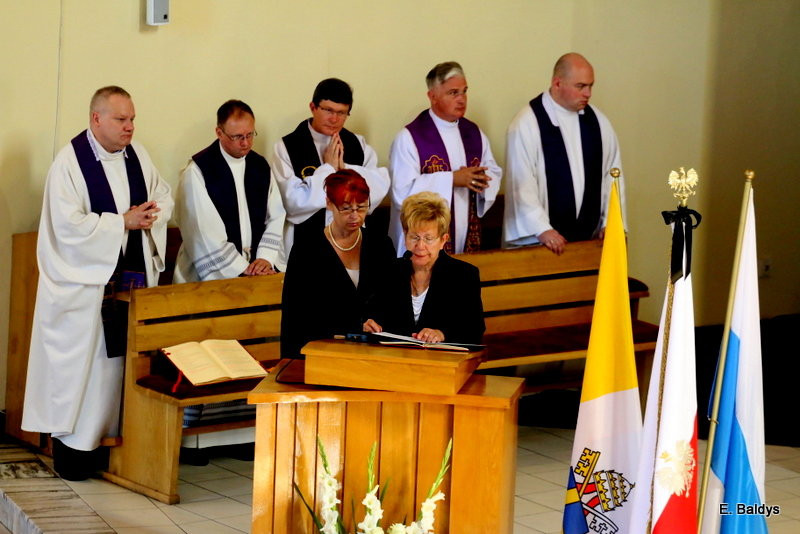 Ostatnie pożegnanie księdza Pietrzaka (zdjęcia)