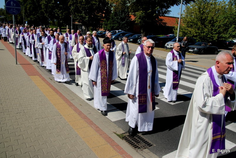 Ostatnie pożegnanie księdza Pietrzaka (zdjęcia)