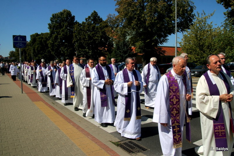Ostatnie pożegnanie księdza Pietrzaka (zdjęcia)