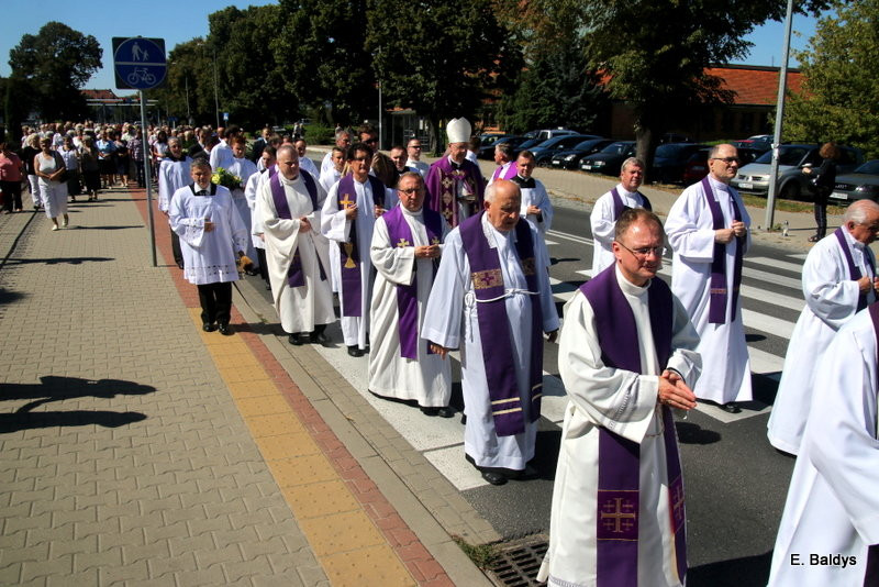 Ostatnie pożegnanie księdza Pietrzaka (zdjęcia)