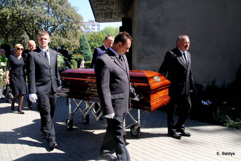 Ostatnie pożegnanie księdza Pietrzaka (zdjęcia)