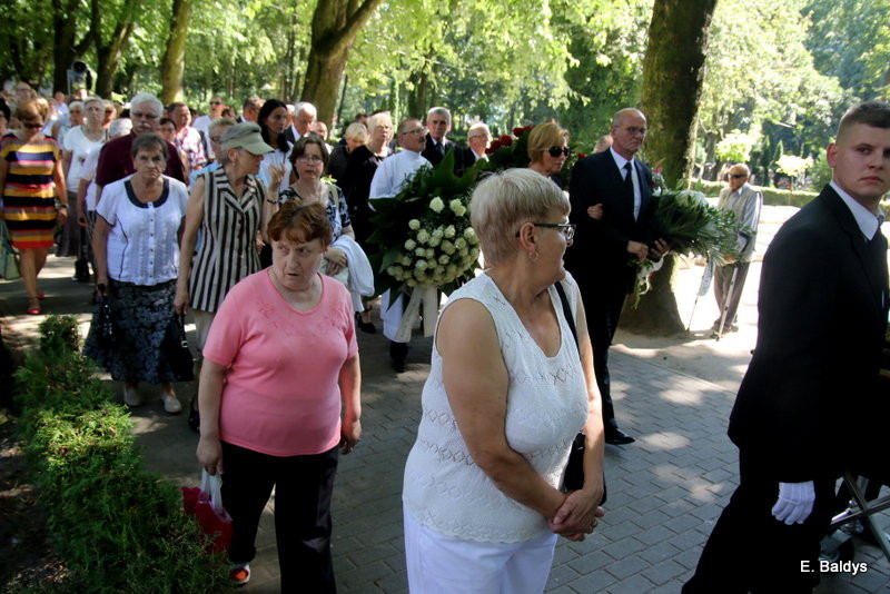 Ostatnie pożegnanie księdza Pietrzaka (zdjęcia)