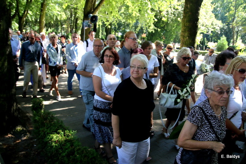 Ostatnie pożegnanie księdza Pietrzaka (zdjęcia)