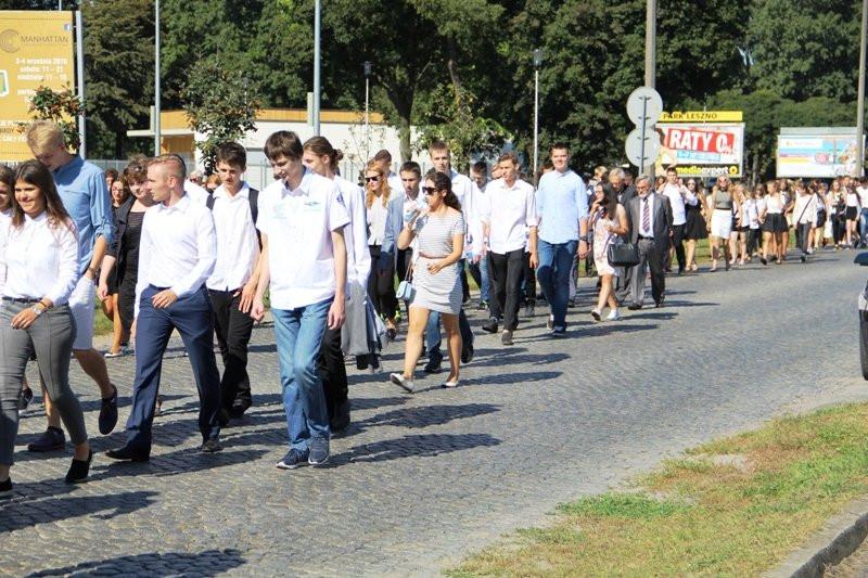 Ulica 17 Stycznia w wyjątkowej odsłonie (zdjęcia)