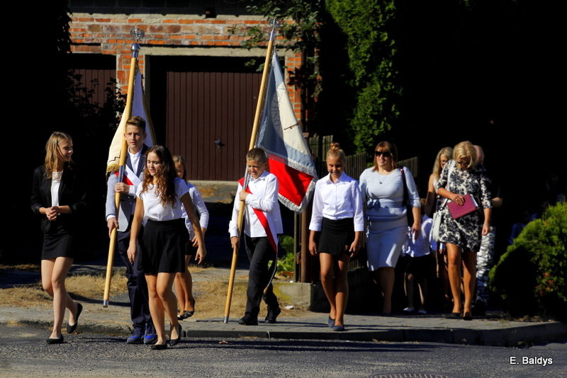 10 pierwszoklasistów w ZS w Osiecznej (zdjęcia)