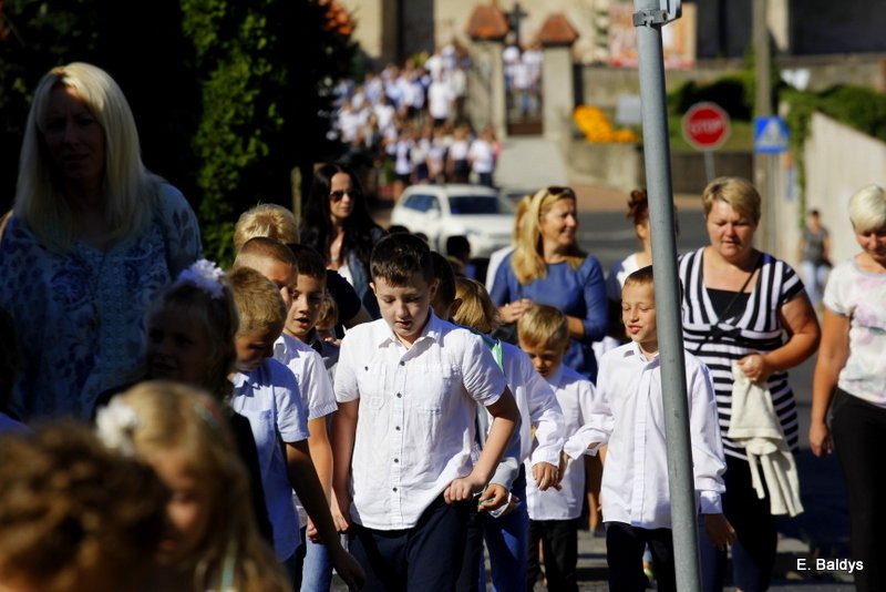 10 pierwszoklasistów w ZS w Osiecznej (zdjęcia)