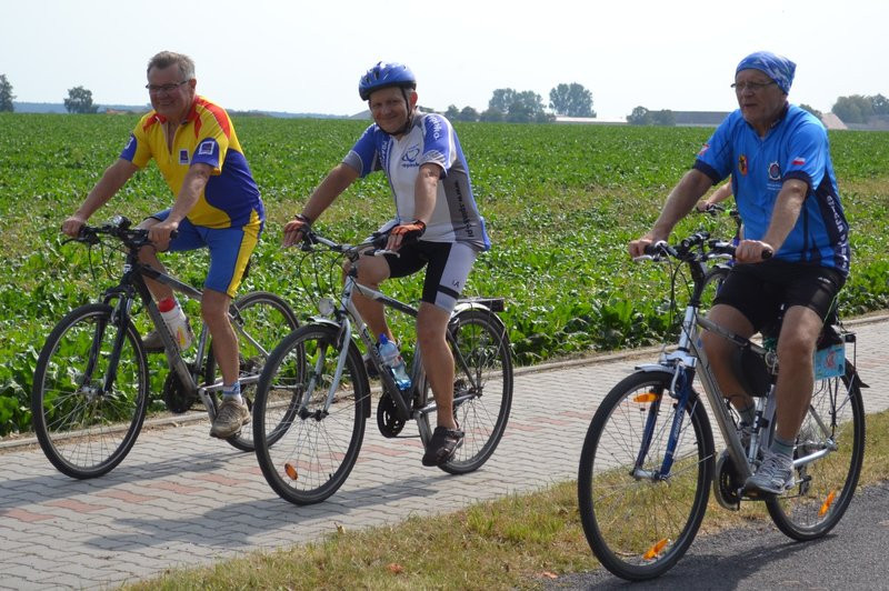 Rowerami ku pamięci Zdzisława Adamczaka (dużo zdjęć)