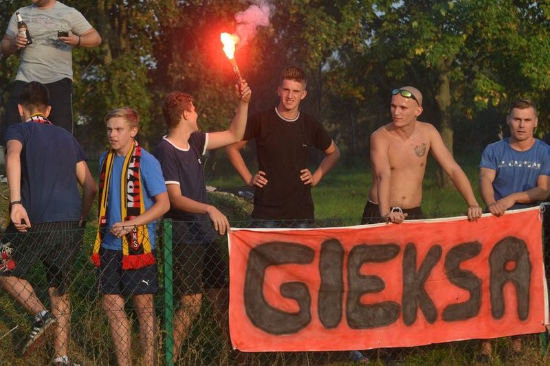 Piłkarskie debry Krzemieniewa (zdjęcia)